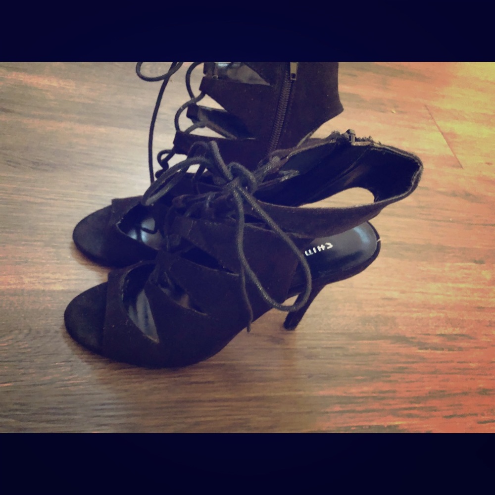 Used Chinese Laundry heels